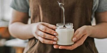 Smells Like Trouble: The Hidden Health Risks Lurking in Your Favorite Candles 🕯️